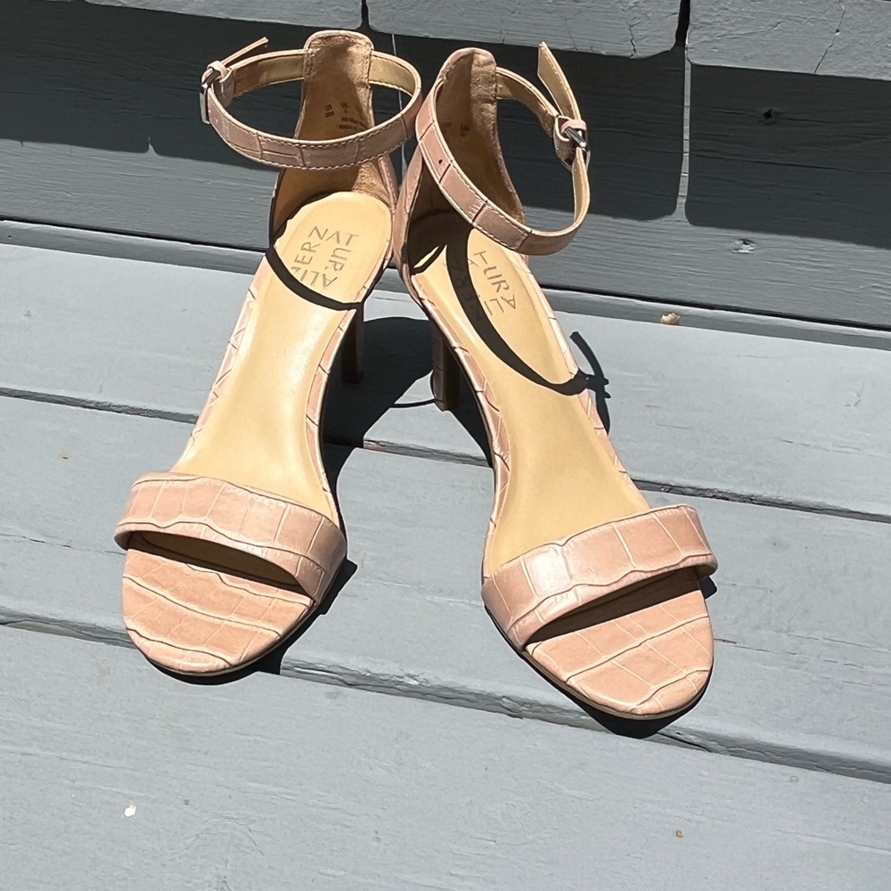 Naturalizer Leah Nude Croco Dress Sandal Size 8